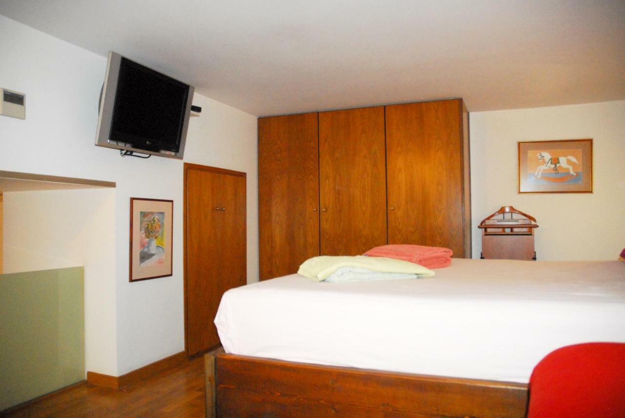 Apartamento Luxurious Loft With Jacuzzi Heraclión Exterior foto